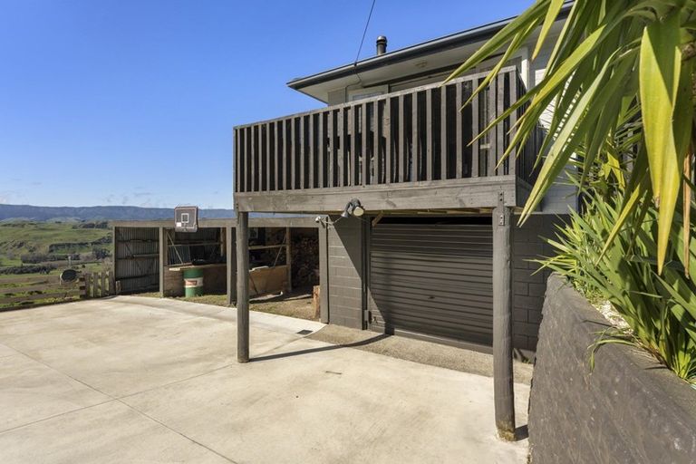 Photo of property in 2850 Kimbolton Road, Kimbolton, Feilding, 4777