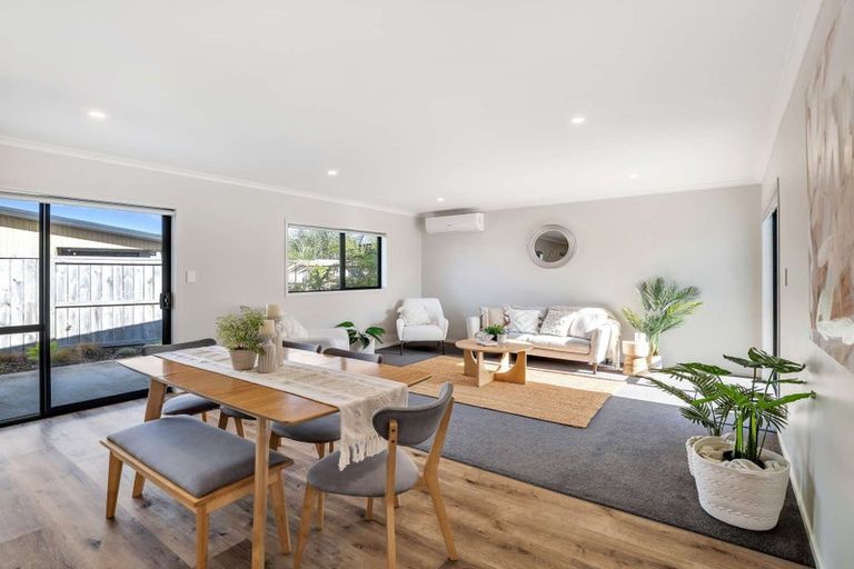 Photo of property in 13 Olney Court, One Tree Point, 0118