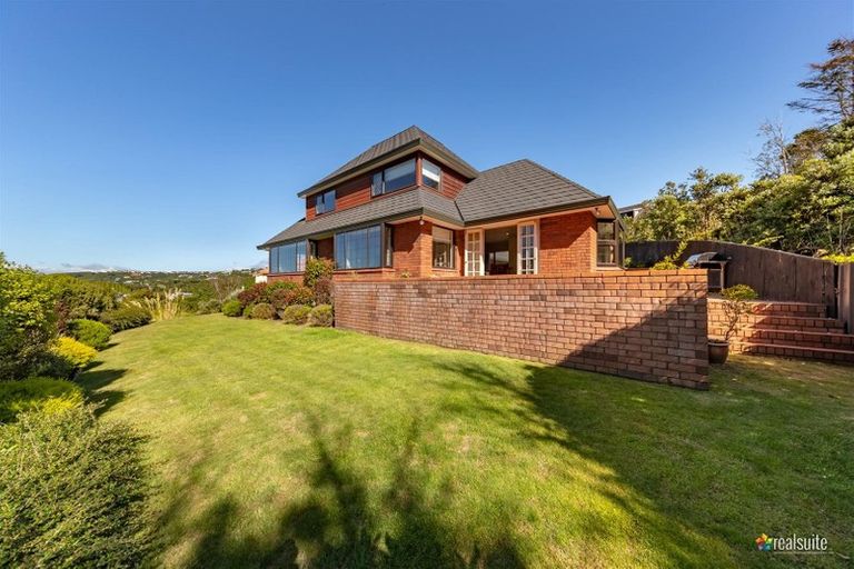 Photo of property in 104 Viewmont Drive, Harbour View, Lower Hutt, 5010