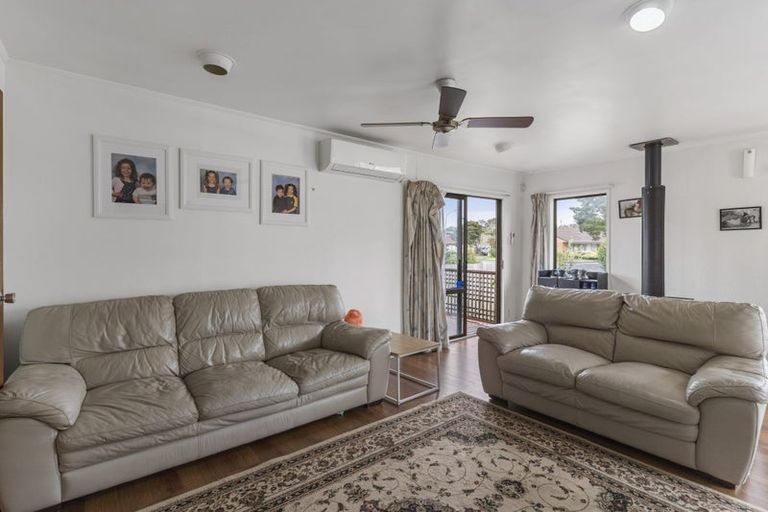 Photo of property in 43 Bellfield Road, Opaheke, Papakura, 2113