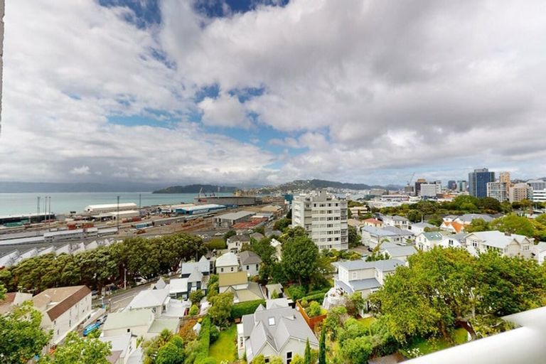 Photo of property in Grosvenor Flats, 19 Cottleville Terrace, Thorndon, Wellington, 6011