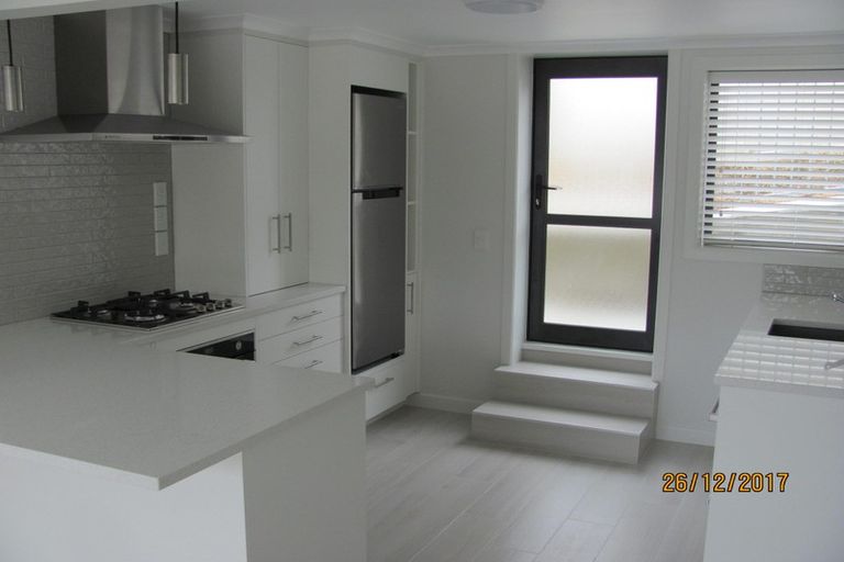 Photo of property in 12 Meadowvale Avenue, Forrest Hill, Auckland, 0620