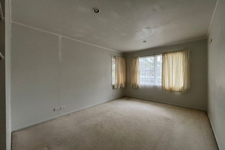 Photo of property in 44 Preston Avenue, Henderson, Auckland, 0610