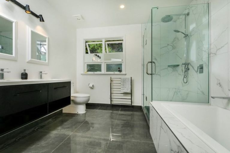 Photo of property in 9 The Close, Greenhithe, Auckland, 0632