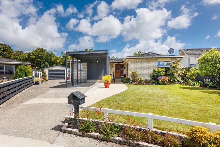 Photo of property in 3 Geraldine Crescent, Cloverlea, Palmerston North, 4412