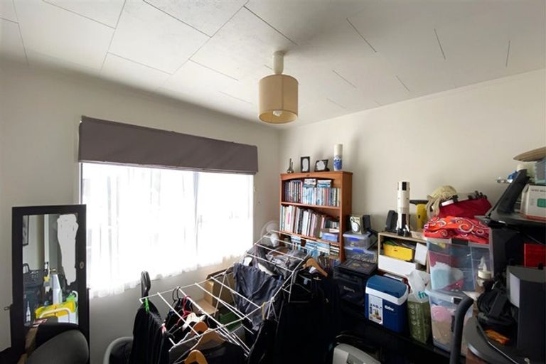 Photo of property in 1/67 Lewisham Street, Highland Park, Auckland, 2010
