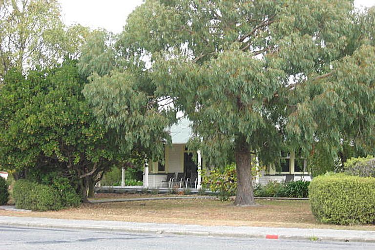 Photo of property in 7 Parsonage Road, Waimate, 7924