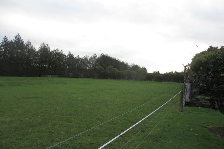 Photo of property in 32 Mcdonald Road, Levin, 5571