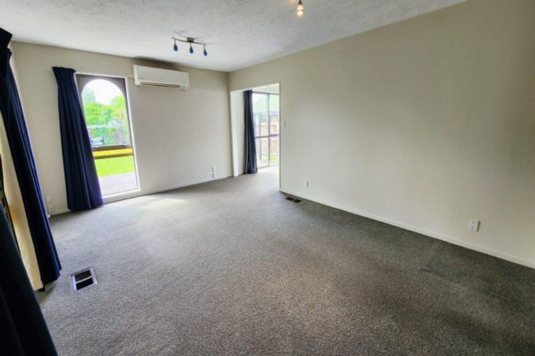 Photo of property in 246 Main Road North, Redwood, Christchurch, 8051