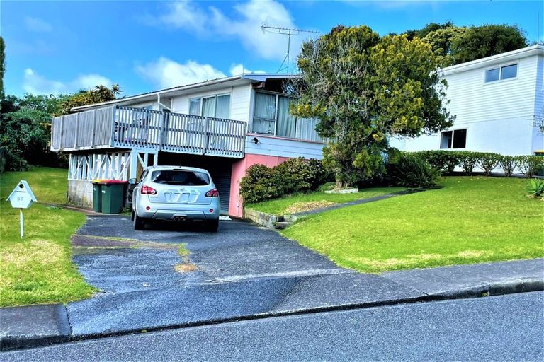 Photo of property in 10 Hewlett Road, Massey, Auckland, 0614