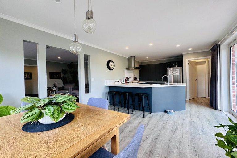 Photo of property in 21 Larch Place, Casebrook, Christchurch, 8051