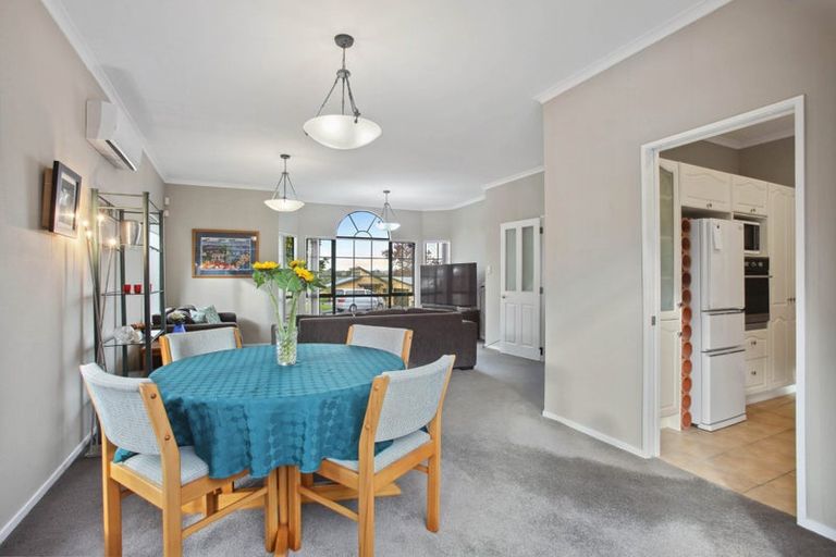 Photo of property in 5 Hoya Court, Henderson, Auckland, 0610