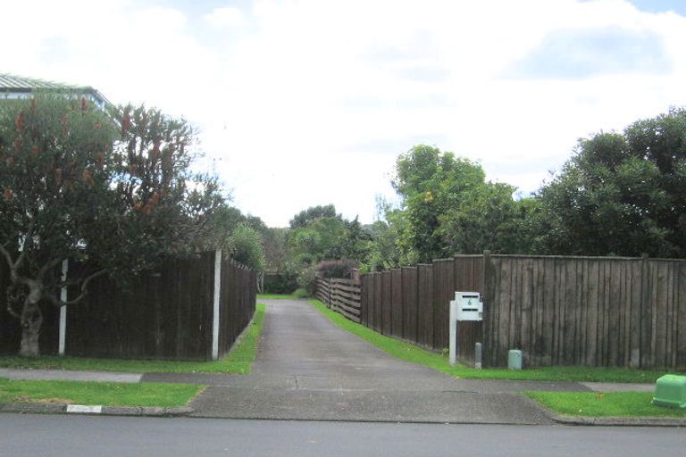 Photo of property in 1/6 Vivian Wilson Drive, Eastern Beach, Auckland, 2012