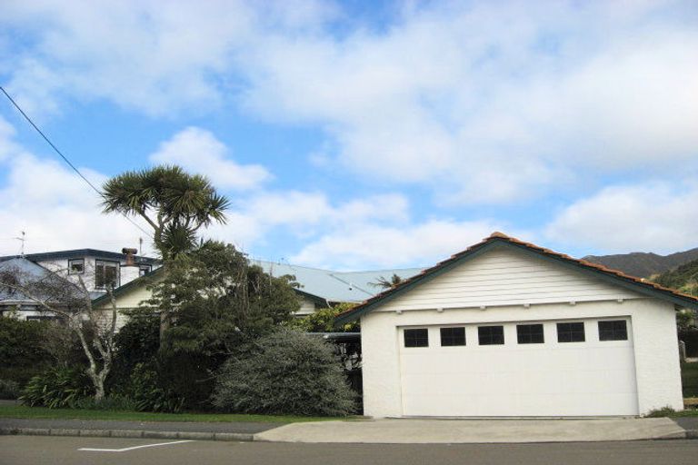 Photo of property in 23 Raine Street, Karori, Wellington, 6012