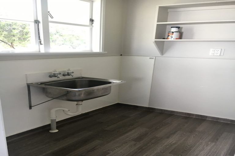 Photo of property in 24 Sare Crescent, Fairfield, Hamilton, 3214