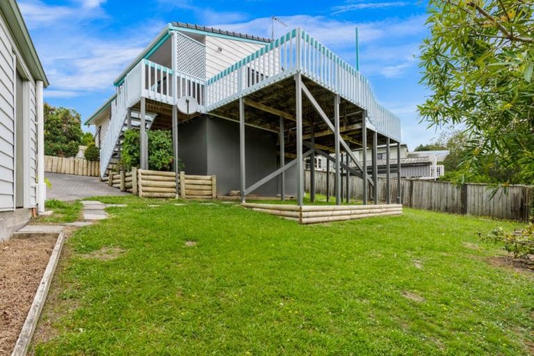 Photo of property in 44 Hale Crescent, Bayview, Auckland, 0629