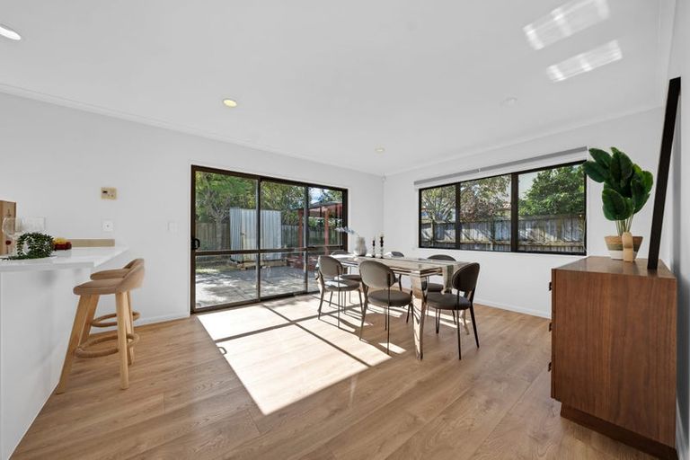 Photo of property in 26 Thornbury Crescent, East Tamaki Heights, Auckland, 2016