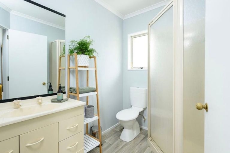 Photo of property in 12 Ridgemount Terrace, Welcome Bay, Tauranga, 3112