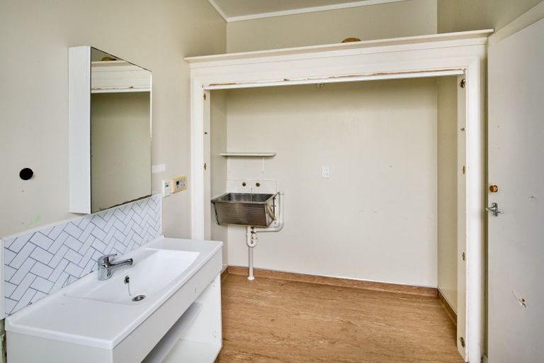 Photo of property in 40 York Street, Moera, Lower Hutt, 5010