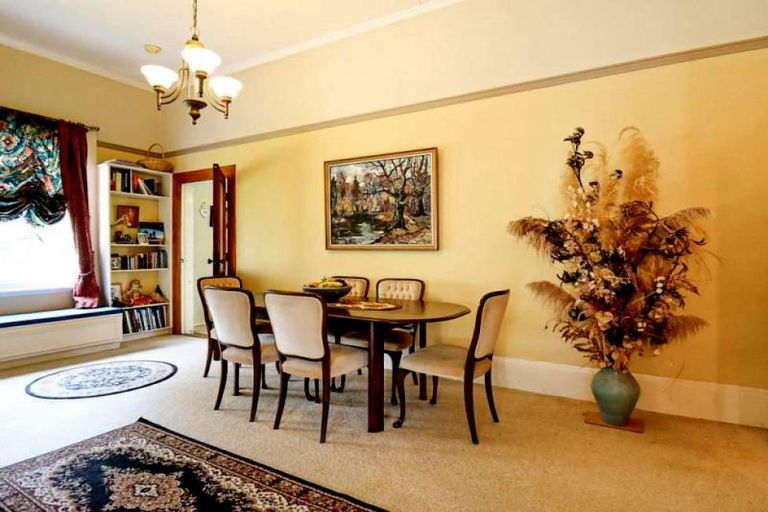 Photo of property in 16 Hunter Street, Dannevirke, 4930