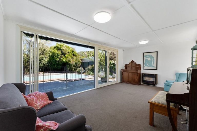 Photo of property in 110 Buick Crescent, Awapuni, Palmerston North, 4412