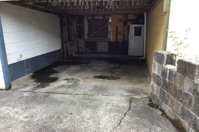 Photo of property in 4/52 Tudor Road, Henderson, Auckland, 0610