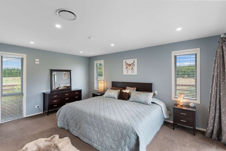 Photo of property in 1378 Poyntzs Road, West Eyreton, Rangiora, 7475