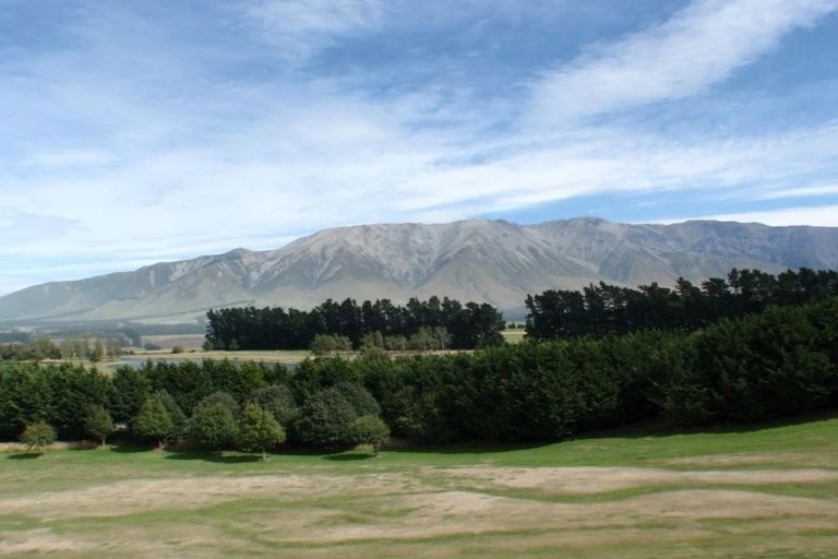 Photo of property in 623 Coleridge Road, Windwhistle, Hororata, 7572