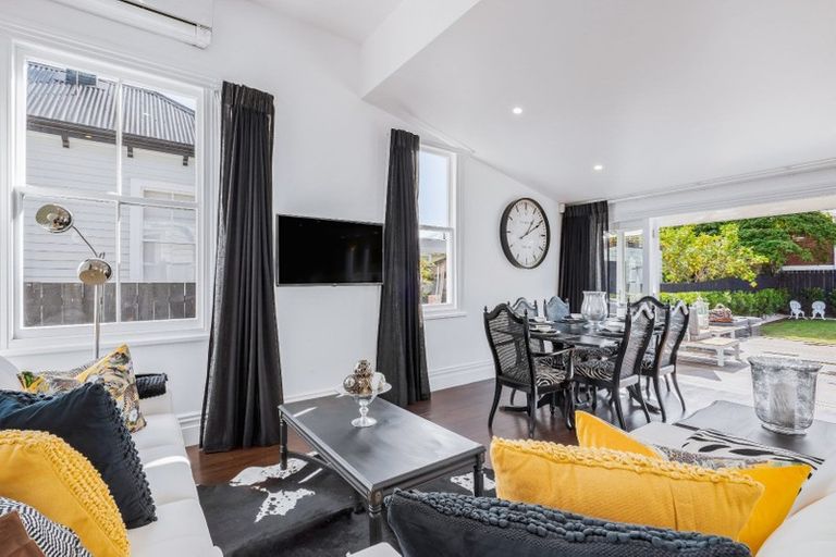 Photo of property in 12 Cross Street, Regent, Whangarei, 0112