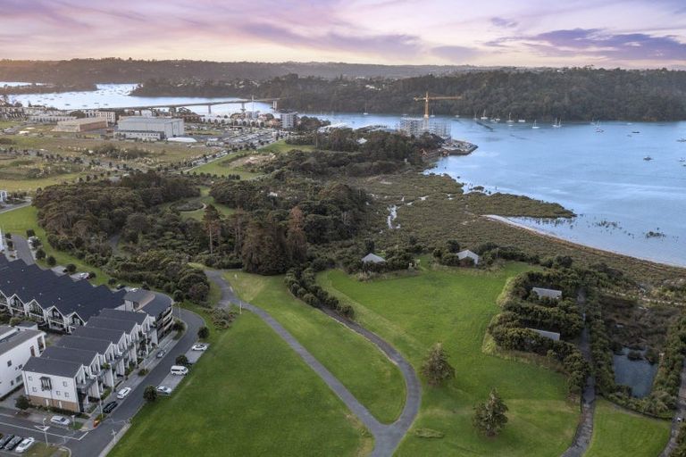 Photo of property in 30 Catalina Bay Drive, Hobsonville, Auckland, 0616