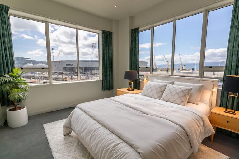 Photo of property in Stadium Garden Flats, 210/107 Thorndon Quay, Pipitea, Wellington, 6011