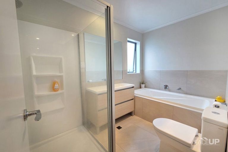 Photo of property in 10 Te Rau Place, Hobsonville, Auckland, 0616