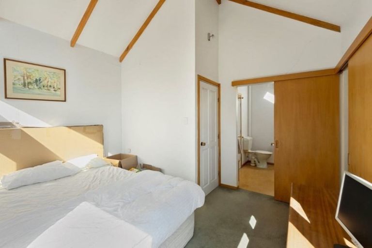 Photo of property in 11 Challis Place, Mount Pleasant, Christchurch, 8081