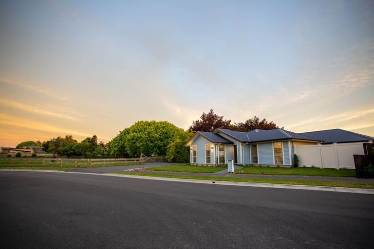 Photo of property in 25 Haughey Drive, Mairehau, Christchurch, 8052