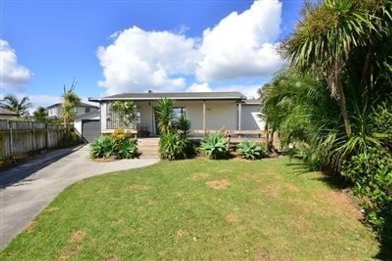 Photo of property in 14a Ross Crescent, Orewa, 0931