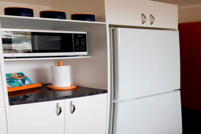 Photo of property in 12a Waimarie Avenue, Paraparaumu, 5032