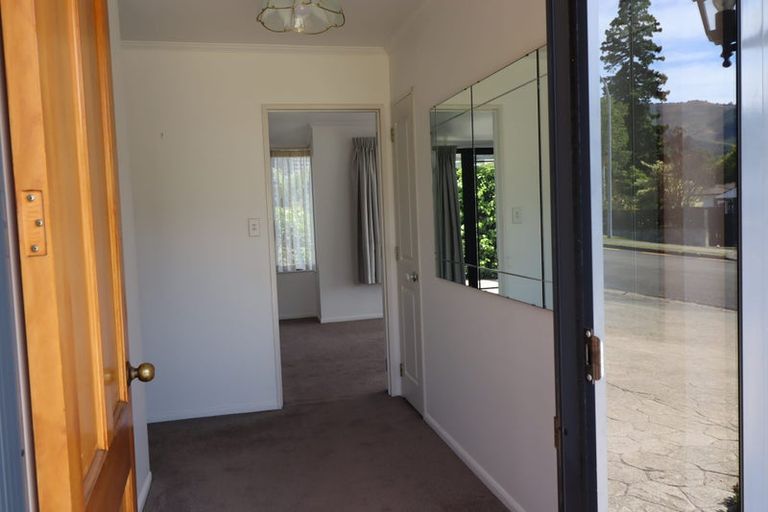 Photo of property in 2 Crescent Street, Richmond, 7020