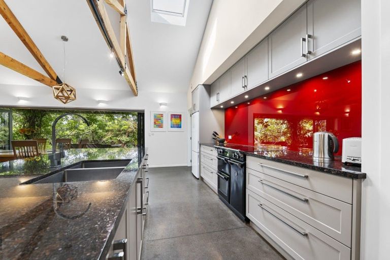 Photo of property in 525 Kaipikari Road, Urenui, 4375