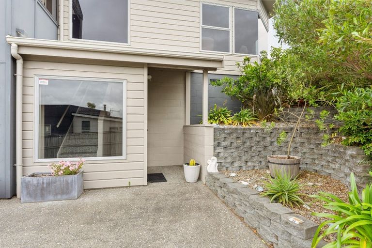 Photo of property in 14 Charlotte Way, Raumati South, Paraparaumu, 5032