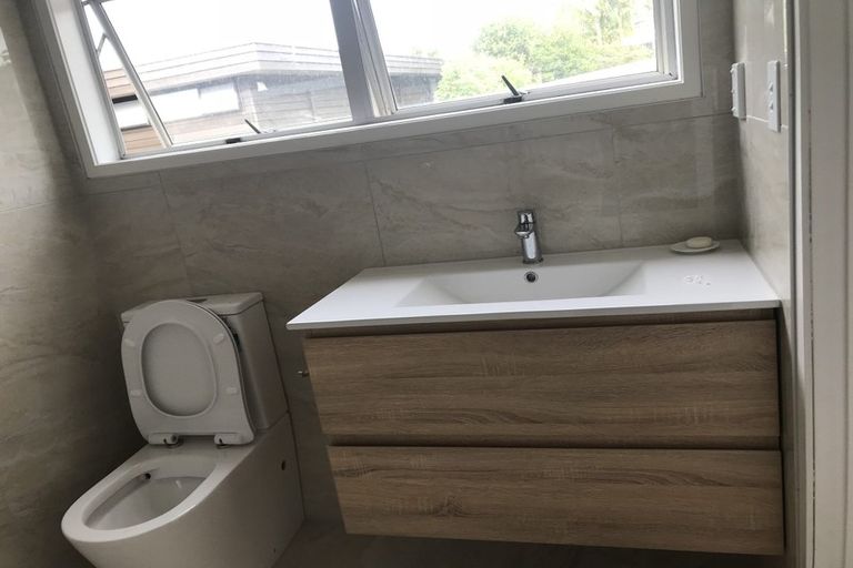 Photo of property in 24 Lake View Road, Takapuna, Auckland, 0622