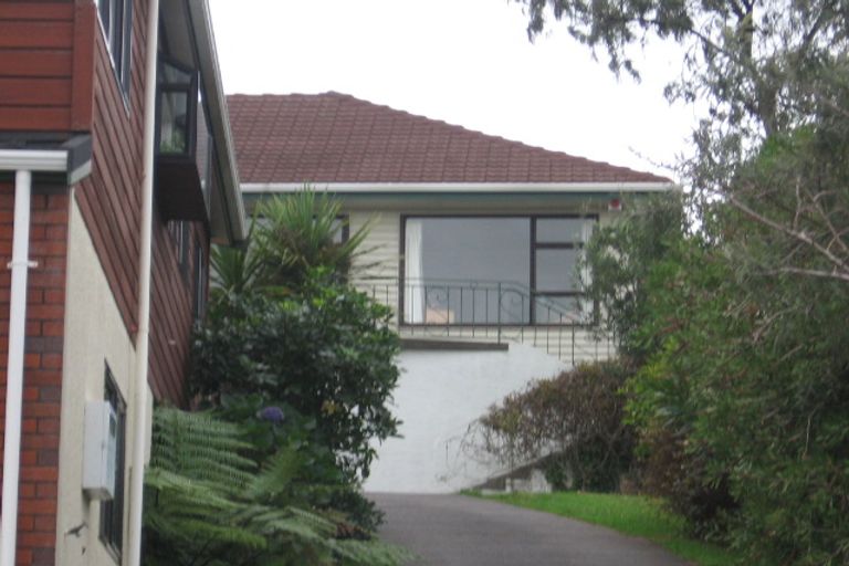 Photo of property in 24 Ranui Terrace, Tawa, Wellington, 5028