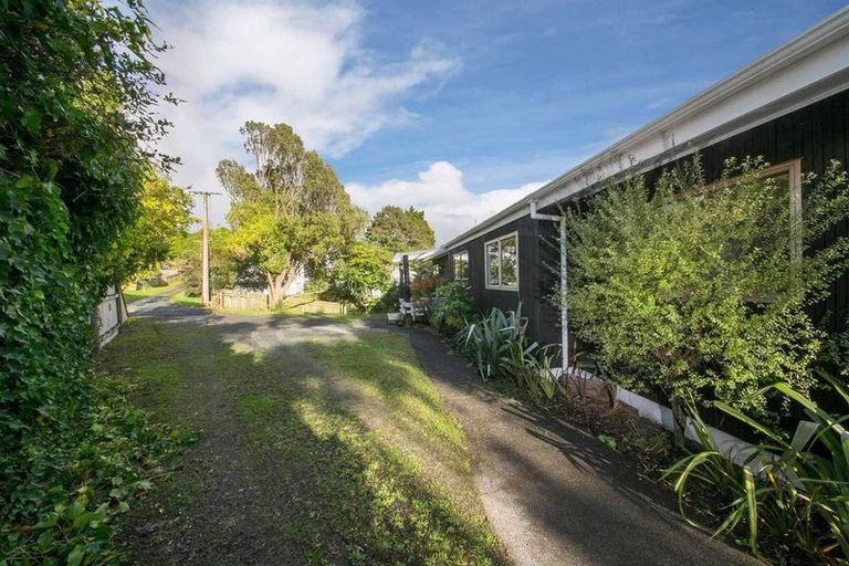 Photo of property in 50a Sunnyside Road, Sunnyvale, Auckland, 0612