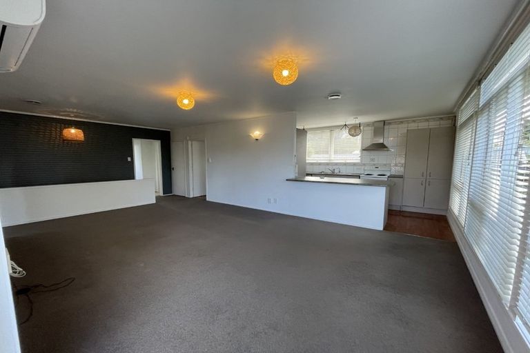 Photo of property in 13 Rickards Place, New Lynn, Auckland, 0600
