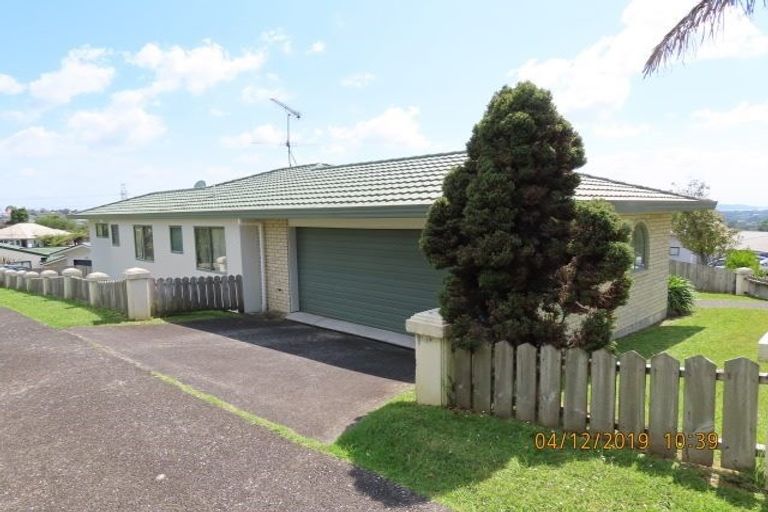 Photo of property in 6 Longview Rise, Massey, Auckland, 0614