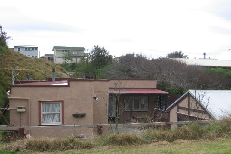 Photo of property in 12 Nelson Street, Foxton Beach, Foxton, 4815