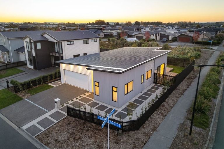 Photo of property in 41 Ogilvie Avenue, Chartwell, 3210