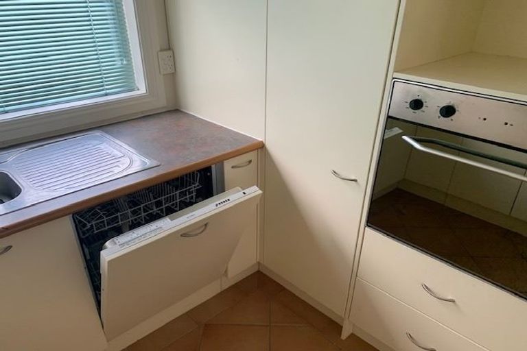 Photo of property in 155c Hobsonville Road, West Harbour, Auckland, 0618