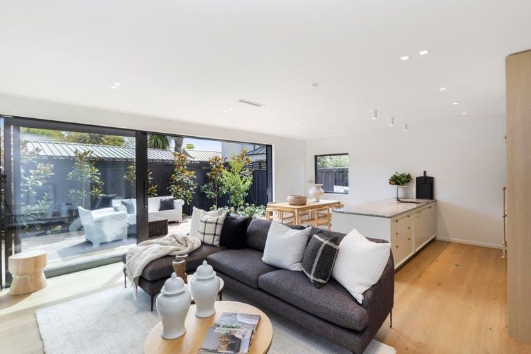 Photo of property in 65b Leinster Road, Merivale, Christchurch, 8014