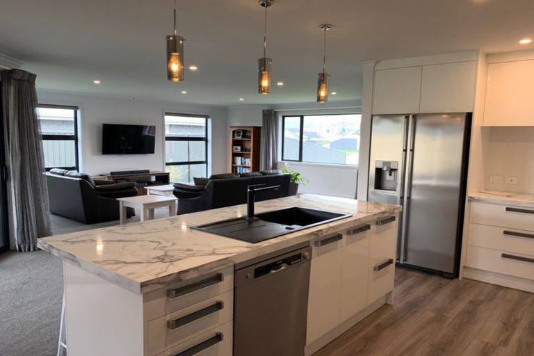 Photo of property in 4 Caledonian Place, Cromwell, 9310