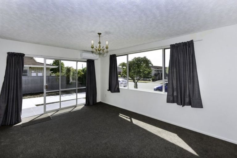 Photo of property in 2/33 Northfield Road, Casebrook, Christchurch, 8051